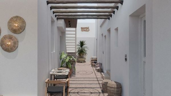 F Fine Suites - Adults Only