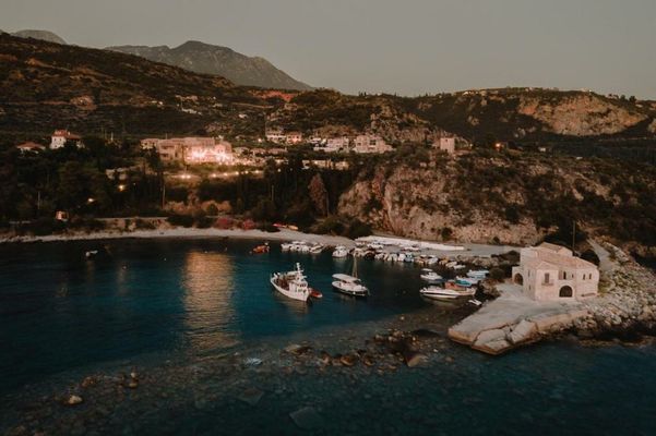 Diapori Suites Hotel