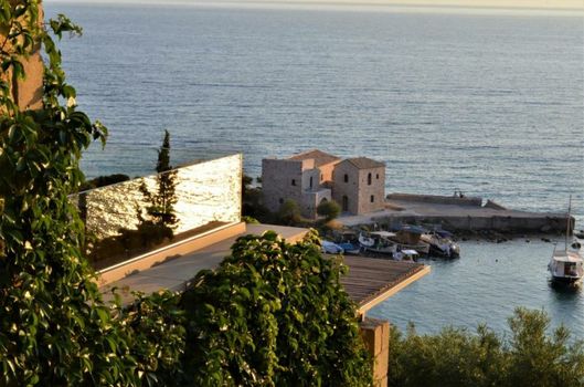 Diapori Suites Hotel