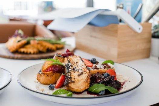 Pier 21 Riverside Apartment Hotel