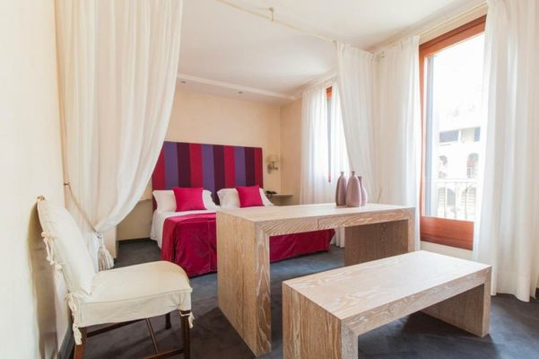 Charming Hotel dei Chiostri