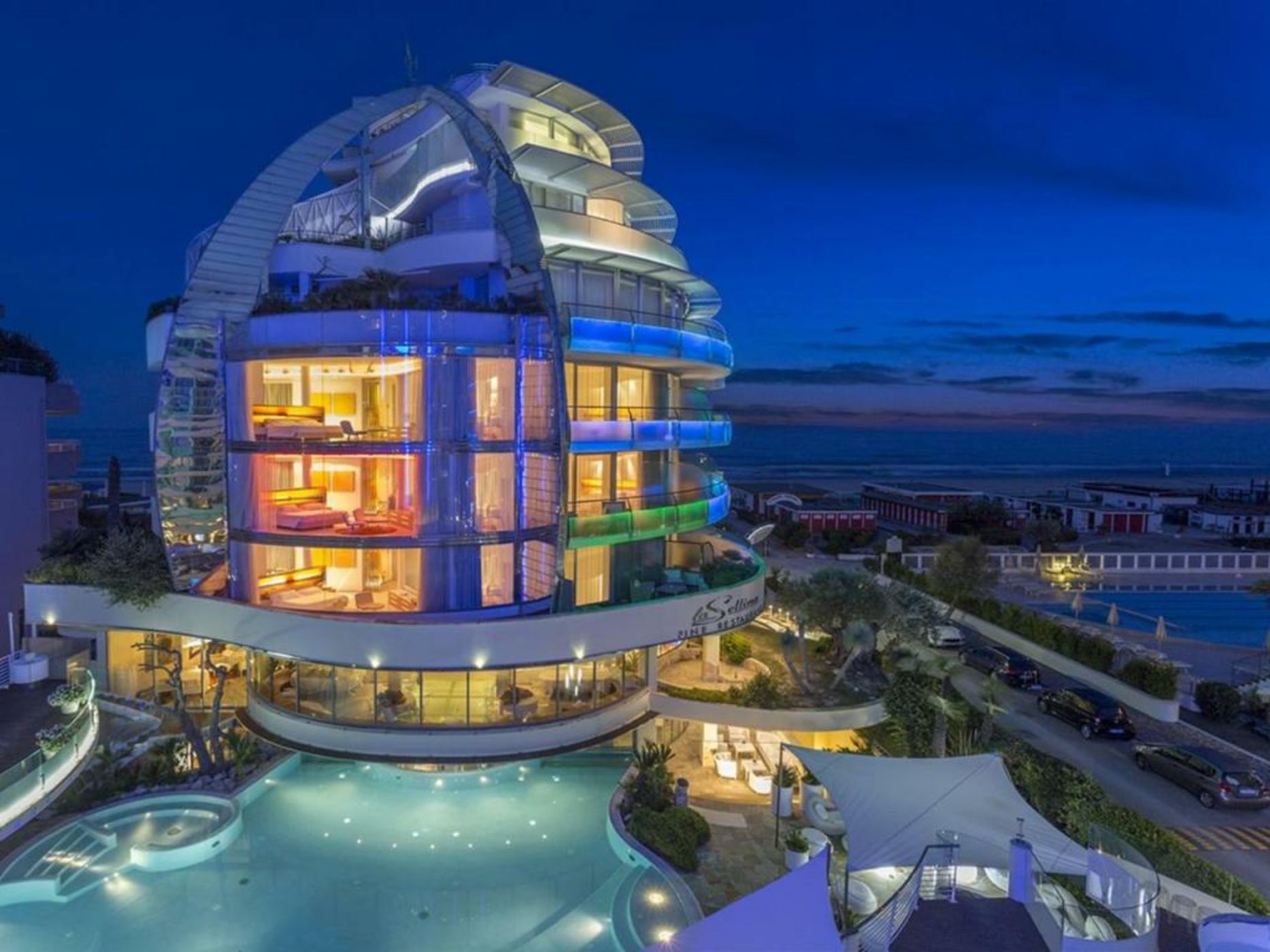 Hotel Waldorf- Premier Resort