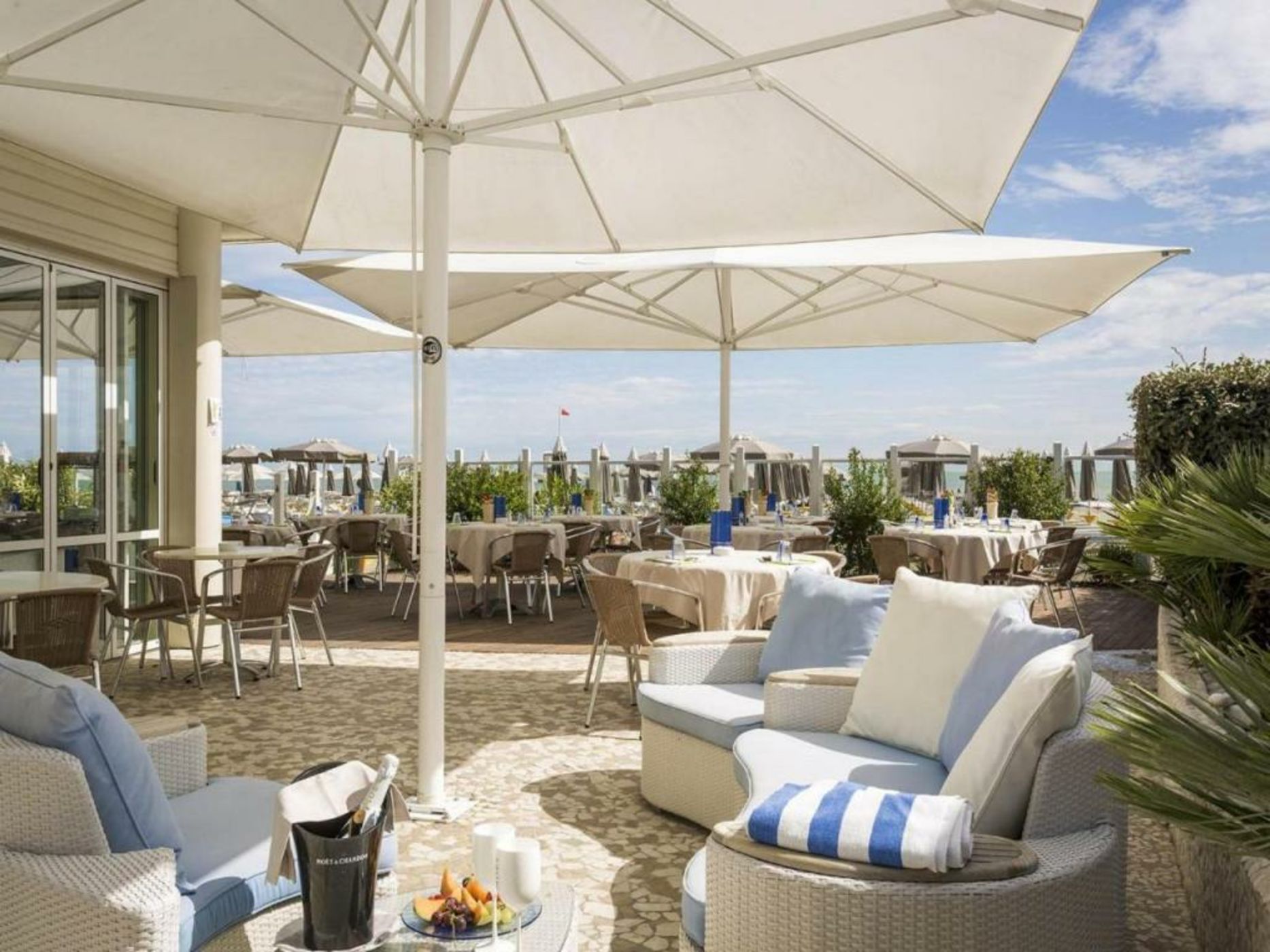 Hotel Waldorf- Premier Resort