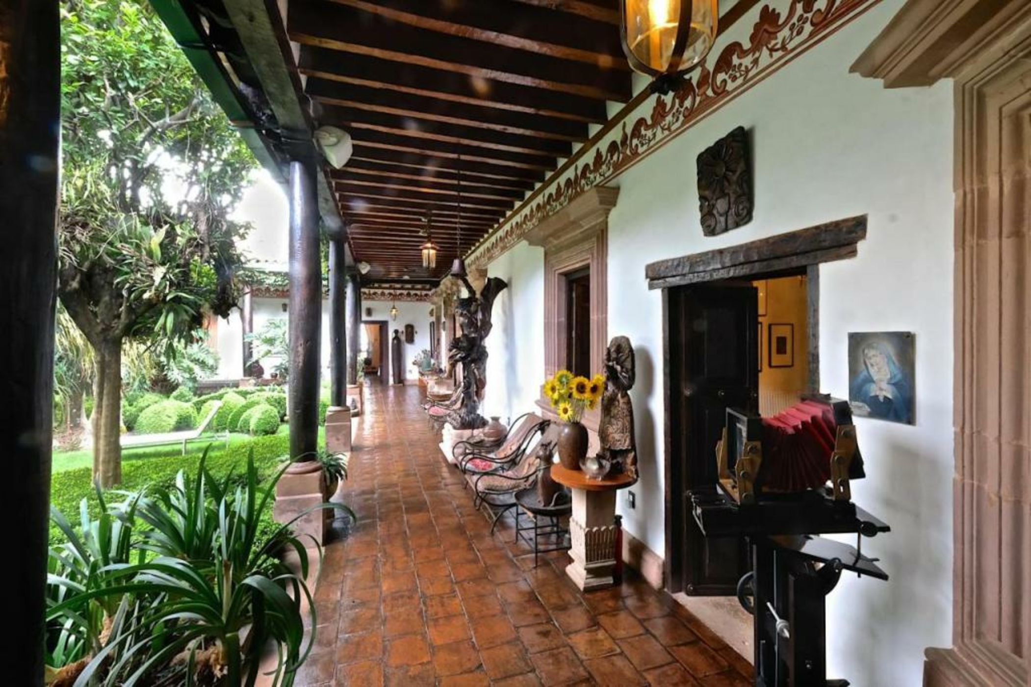 Casa de la Real Aduana Boutique Hotel