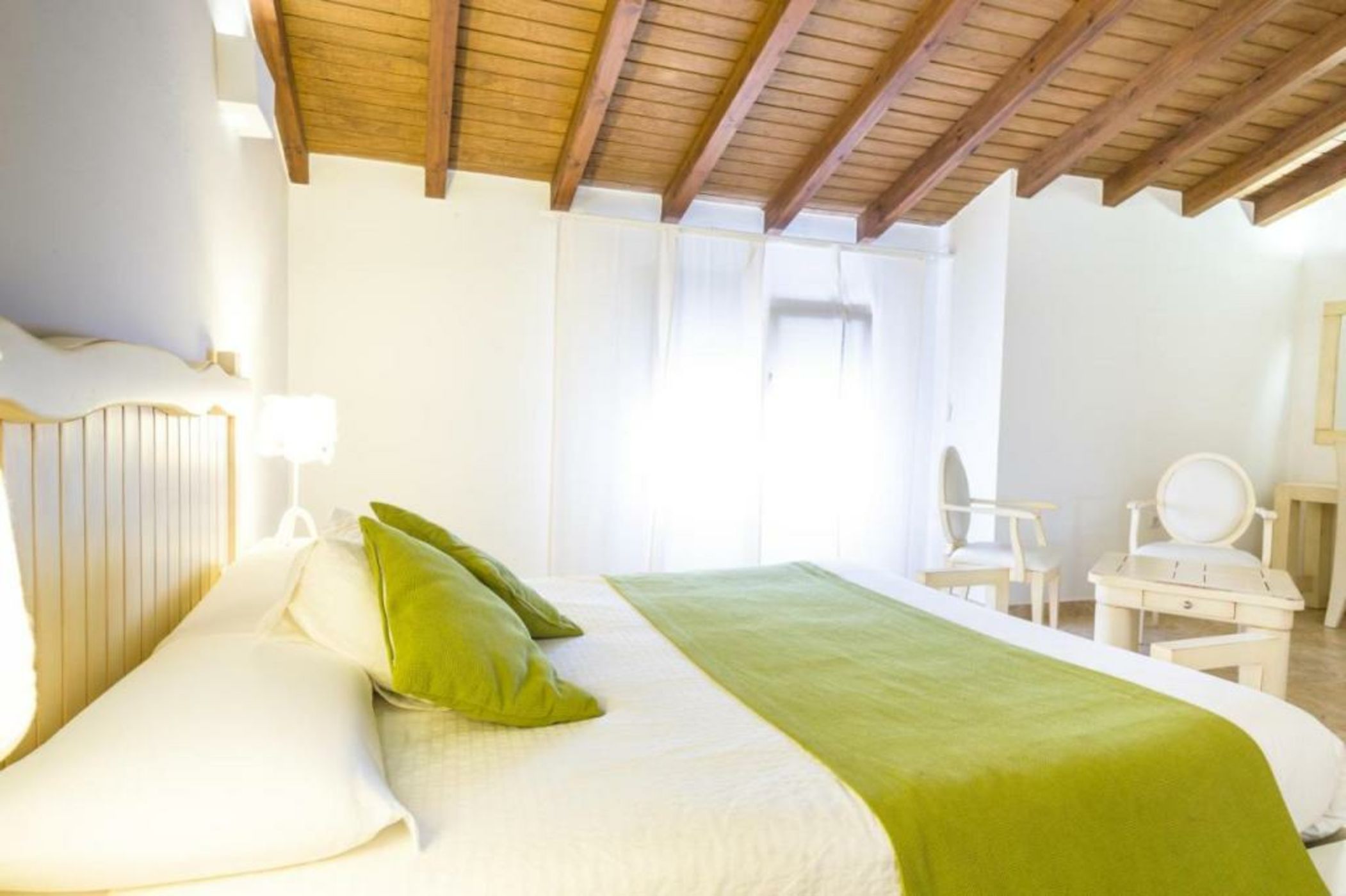 AROHAZ Hotel & Restaurante