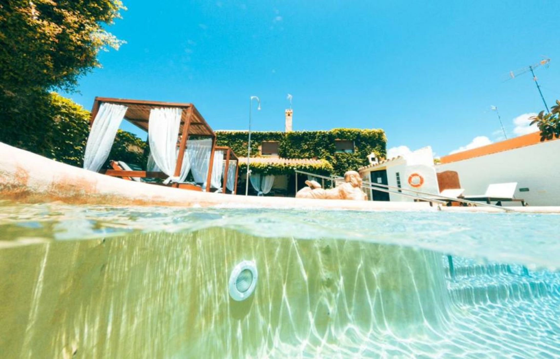 AROHAZ Hotel & Restaurante