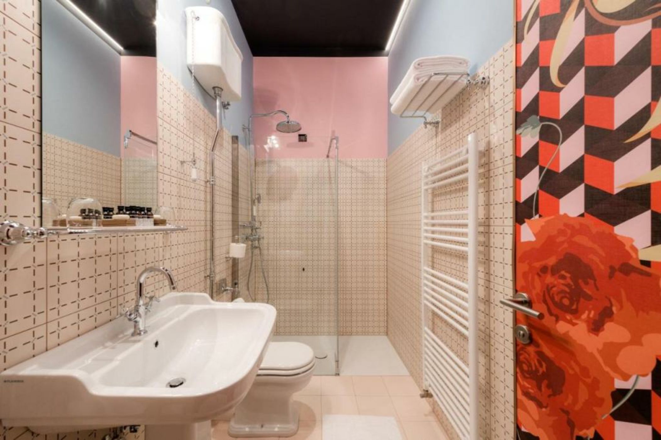 ROXANICH Winery and Design Hotel