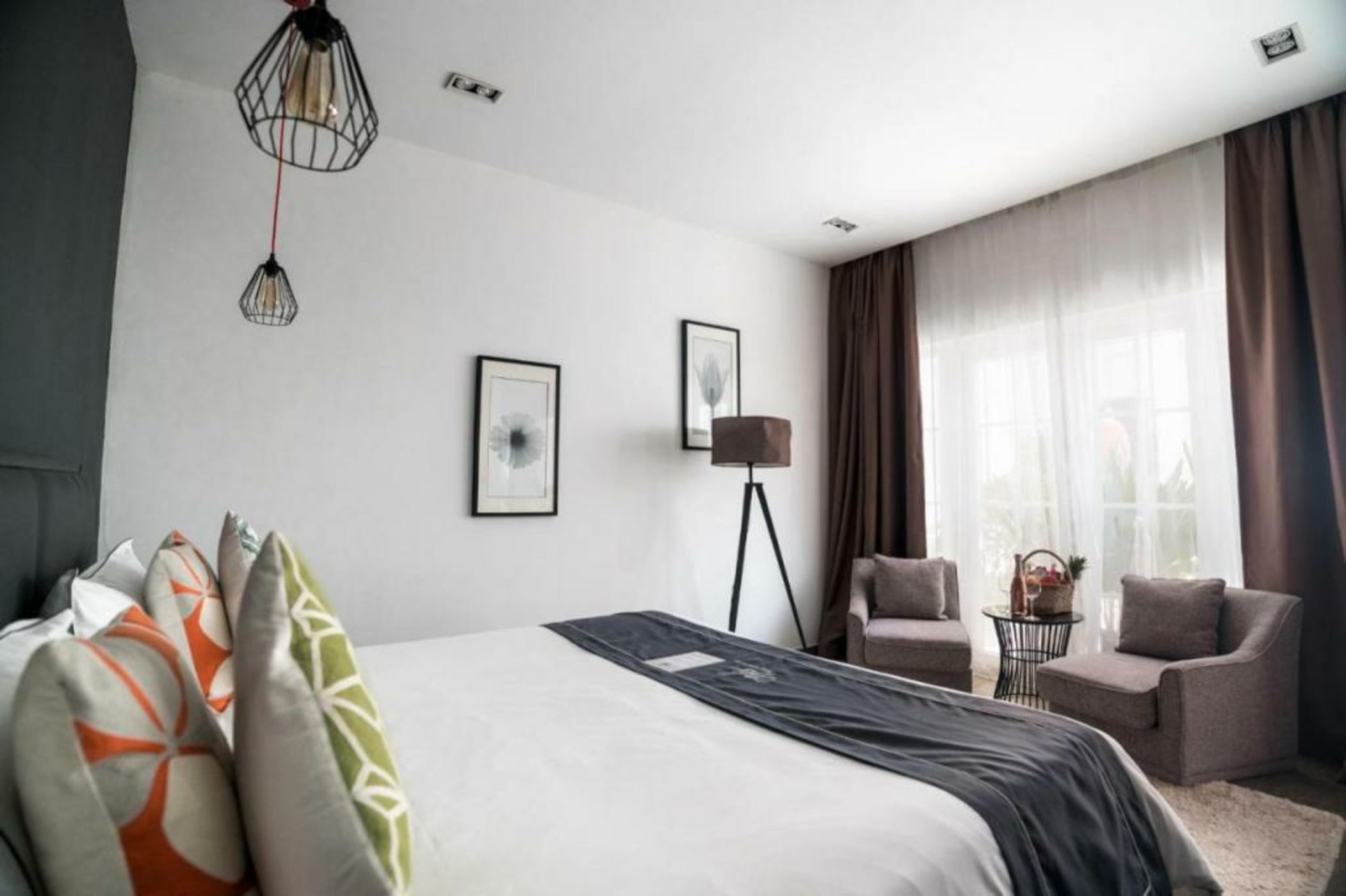 White Boutique Hotel and Residences