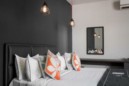 White Boutique Hotel and Residences