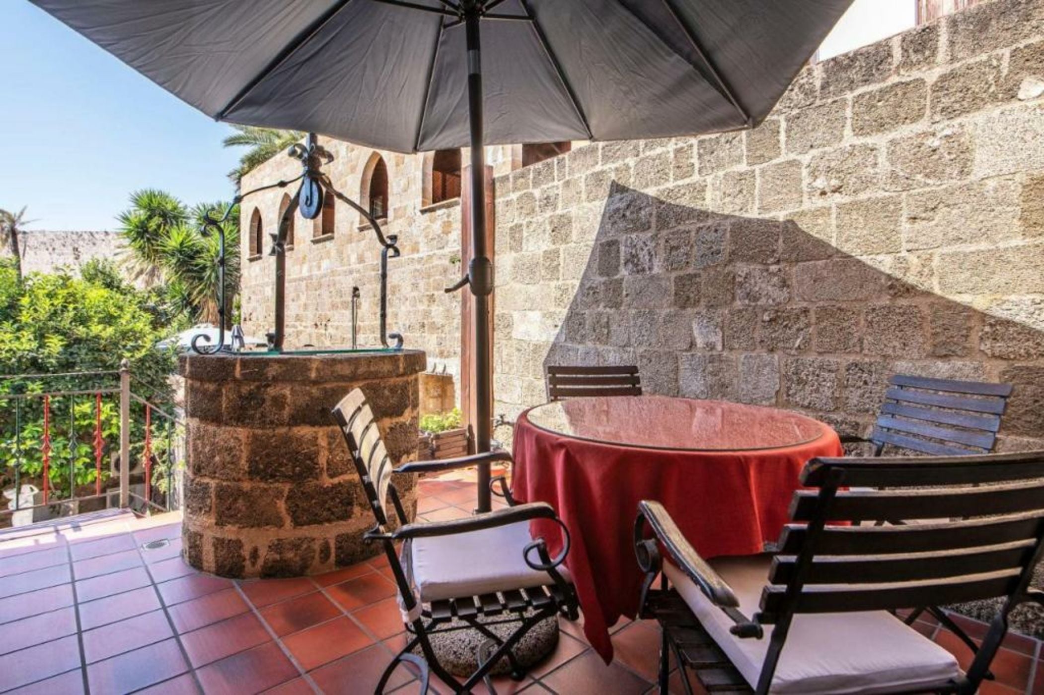 S.Nikolis' Historic Boutique Hotel