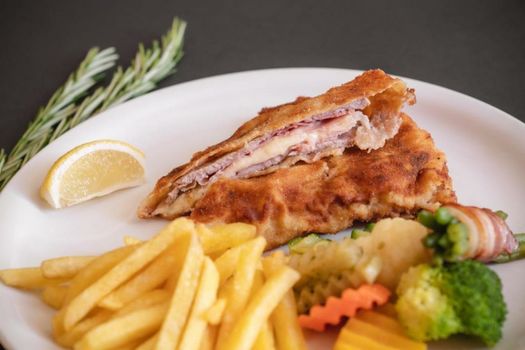 Hotel Corvatsch - Web Check-in