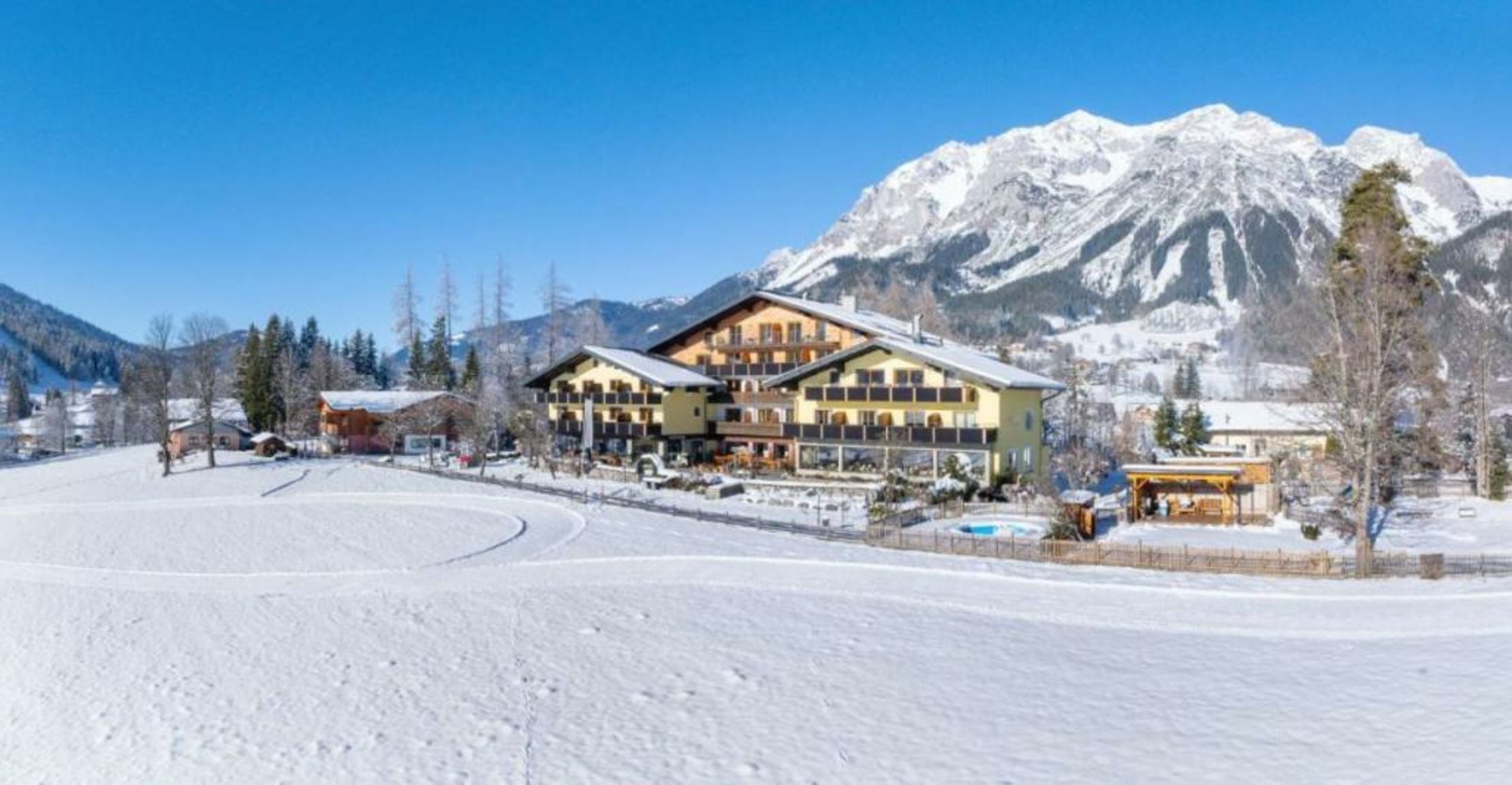 Almfrieden Hotel & Romantikchalet