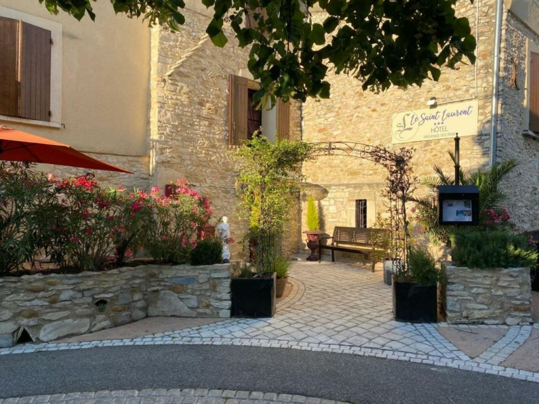 Hotel Le Saint Laurent