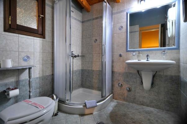 Ganimede Hotel, Galaxidi