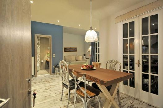 Ganimede Hotel, Galaxidi