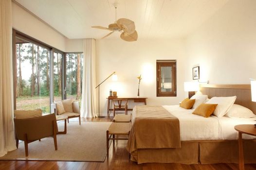 Puerto Valle Hotel de Esteros