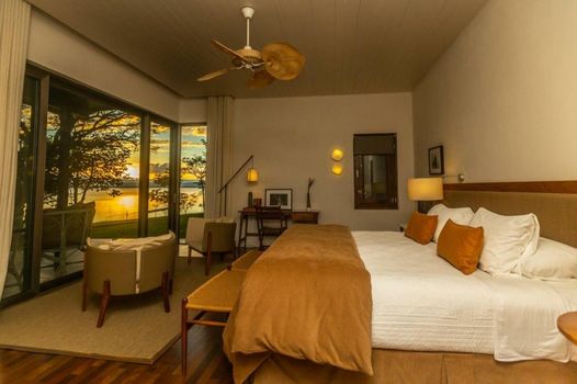 Puerto Valle Hotel de Esteros