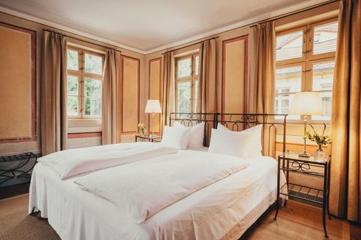 Villa Sorgenfrei und Restaurant Atelier Sanssouci