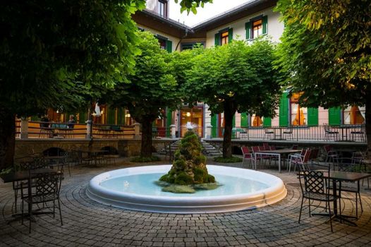 FLÜHLI Hotel Kurhaus