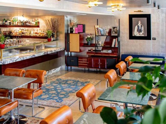 MUZE Hotel Dusseldorf - Handwritten Collection