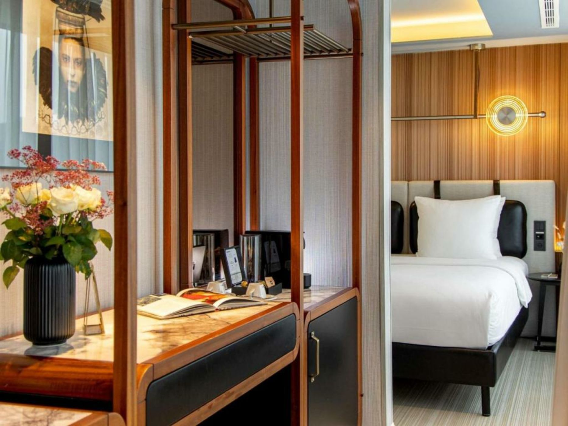 MUZE Hotel Dusseldorf - Handwritten Collection