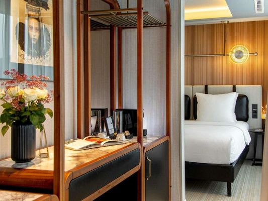 MUZE Hotel Dusseldorf - Handwritten Collection