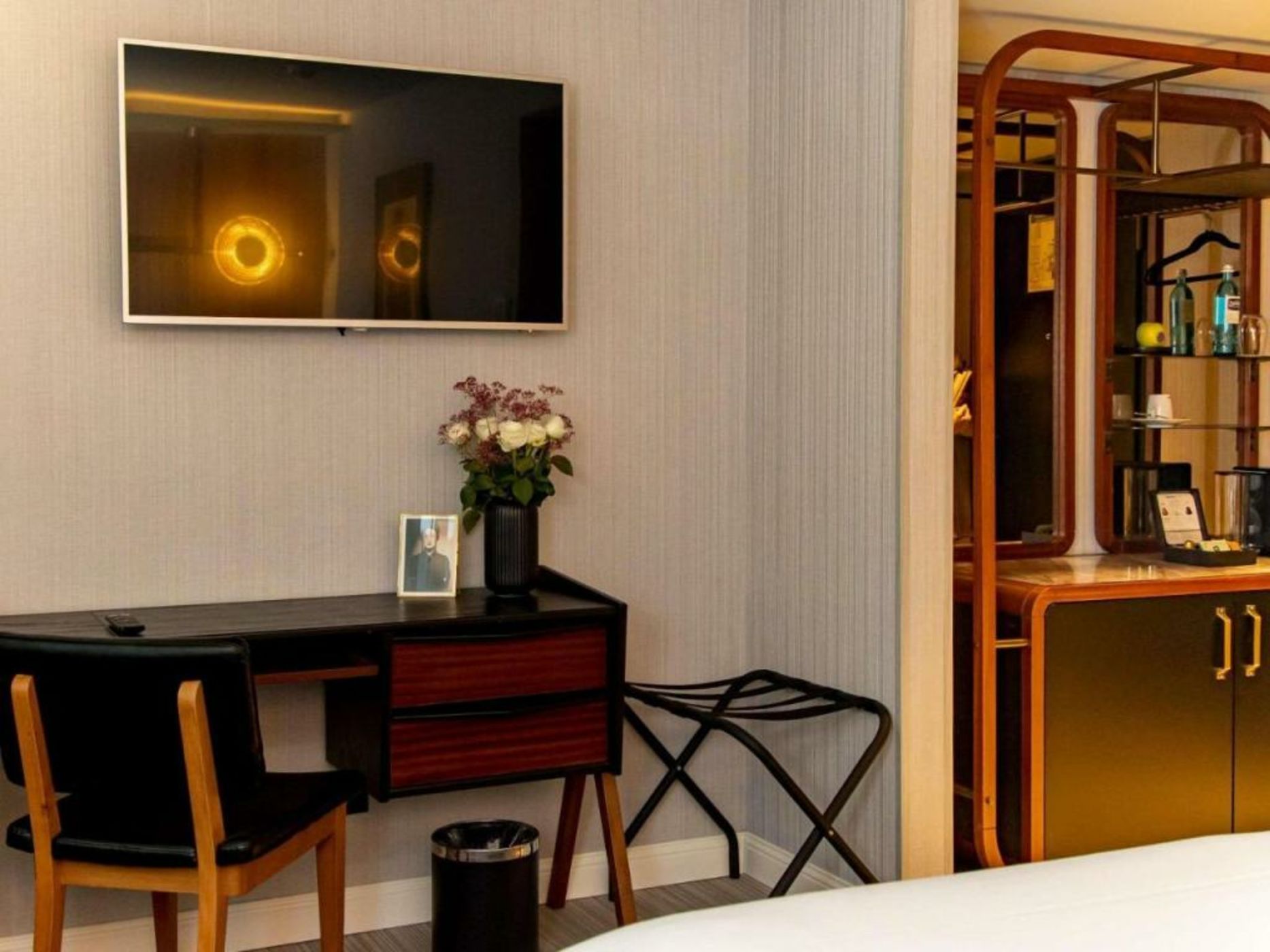 MUZE Hotel Dusseldorf - Handwritten Collection