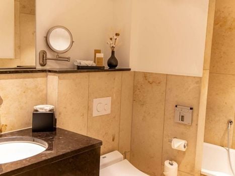 MUZE Hotel Dusseldorf - Handwritten Collection