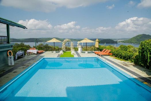 Lavendish Lake Giritale - Former Giritale Hotel