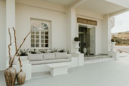 Paradise Art Hotel