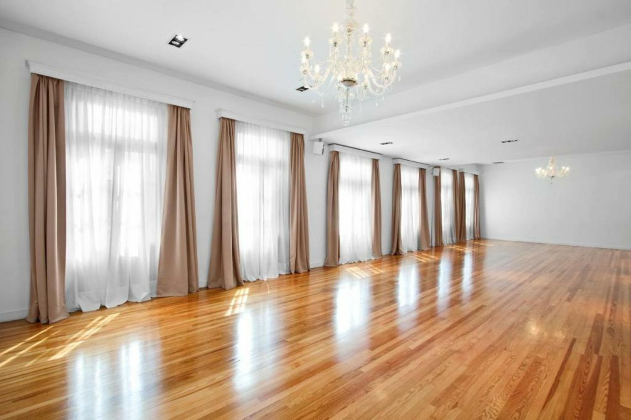 San Isidro Plaza Hotel