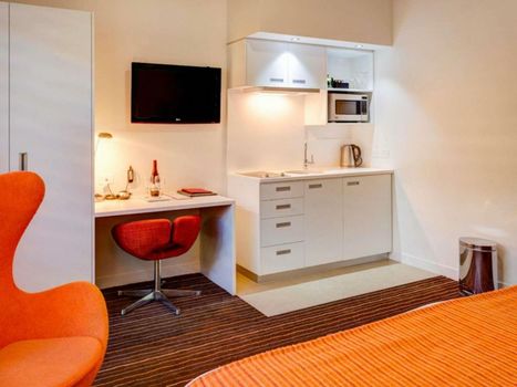 Mantra Charles Hotel