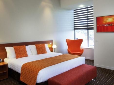 Mantra Charles Hotel