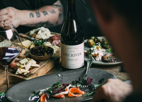 King and Queen Hotel Suites