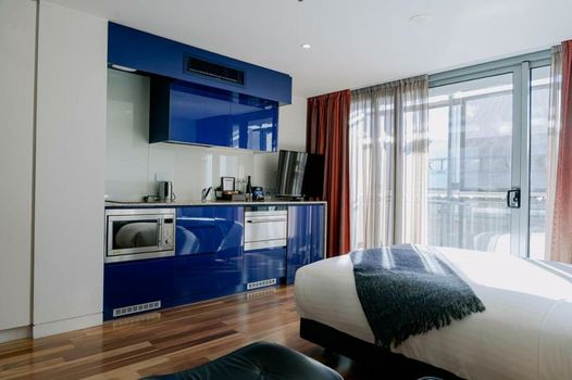 Salamanca Wharf Hotel