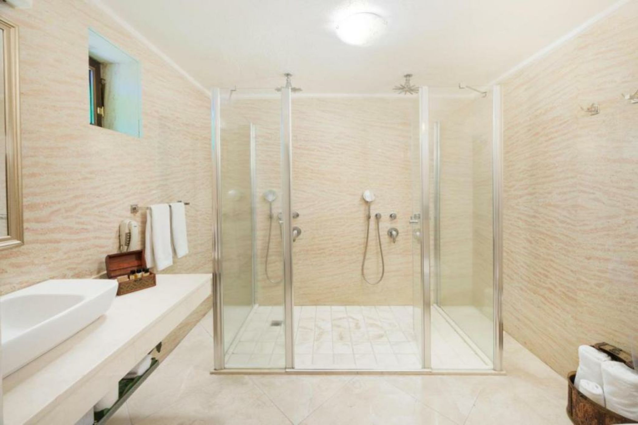 Tafoni Houses Cave Hotel