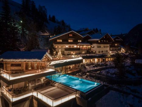 Charmehotel Uhrerhof - Deur