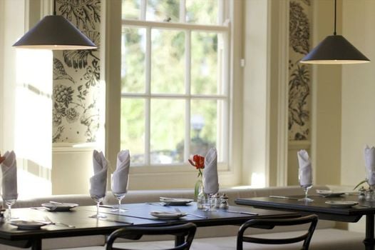 The Manor at Sway – Hotel, Restaurant and Gardens