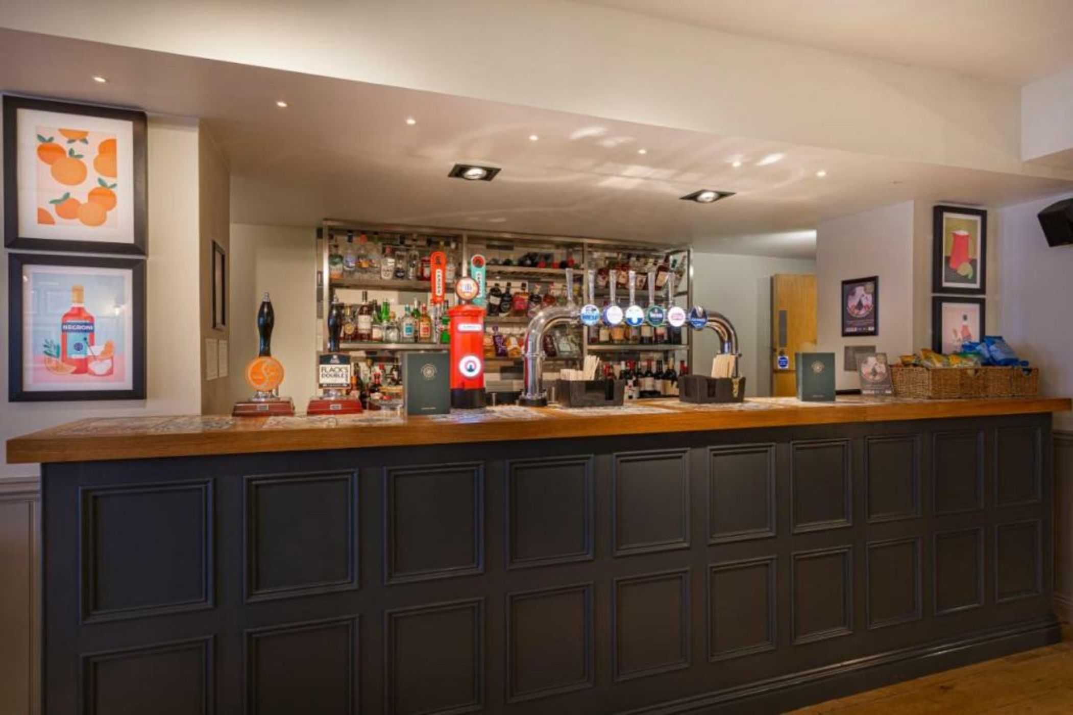 The White Horse Hotel, Romsey, Hampshire - The Coaching Inn Group