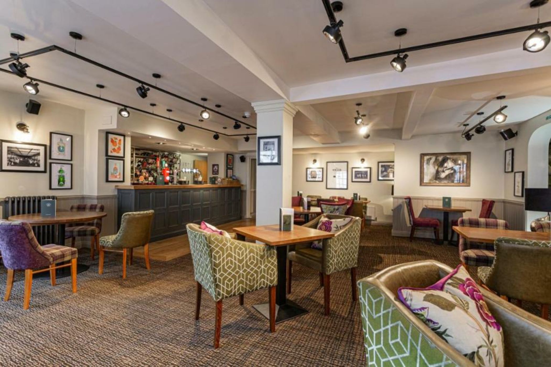 The White Horse Hotel, Romsey, Hampshire - The Coaching Inn Group