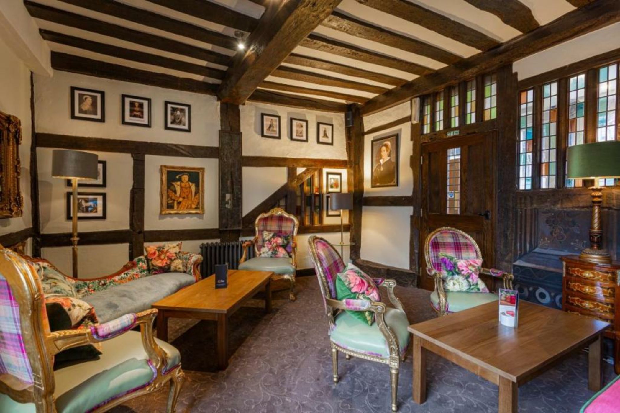 The White Horse Hotel, Romsey, Hampshire - The Coaching Inn Group
