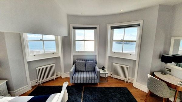 A Room With A View - Free Parking