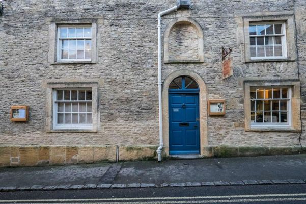 The Bell & Stuart House