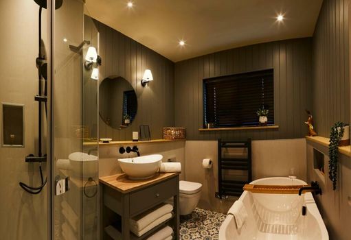 The Plough Inn & Cottages