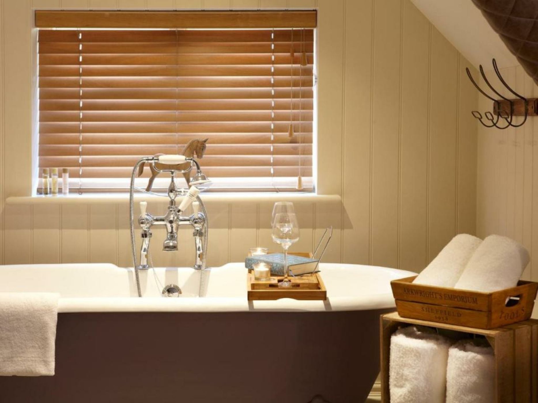 The Plough Inn & Cottages