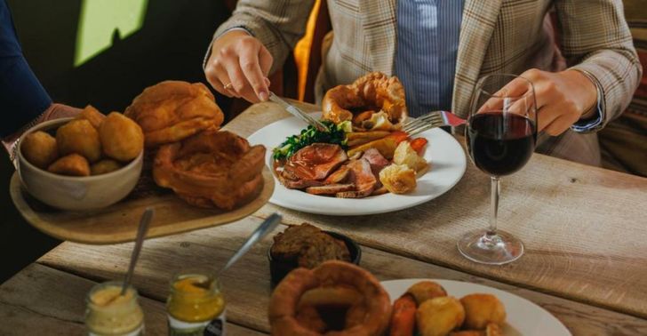 Bear and Ragged Staff