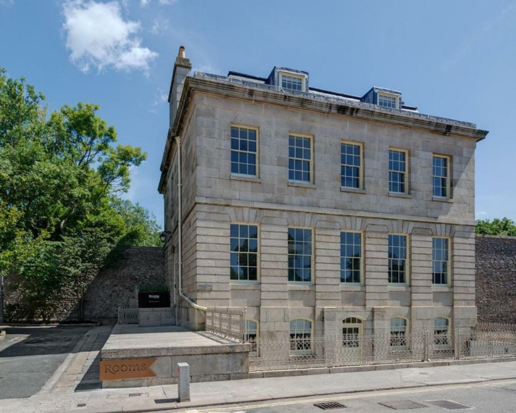 Admiral's House by Maison Pierre