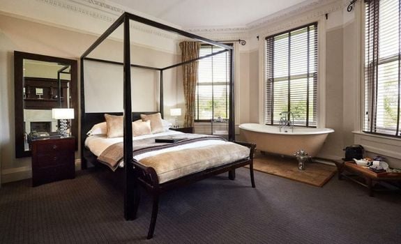 Dorian House Boutique B&B - Free Parking!