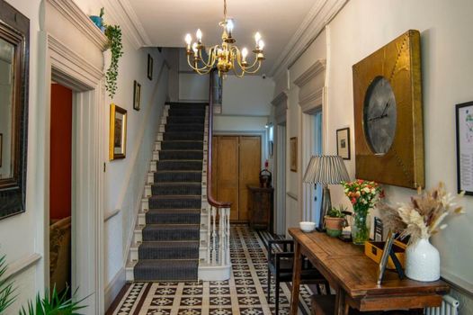 Dorian House Boutique B&B - Free Parking!