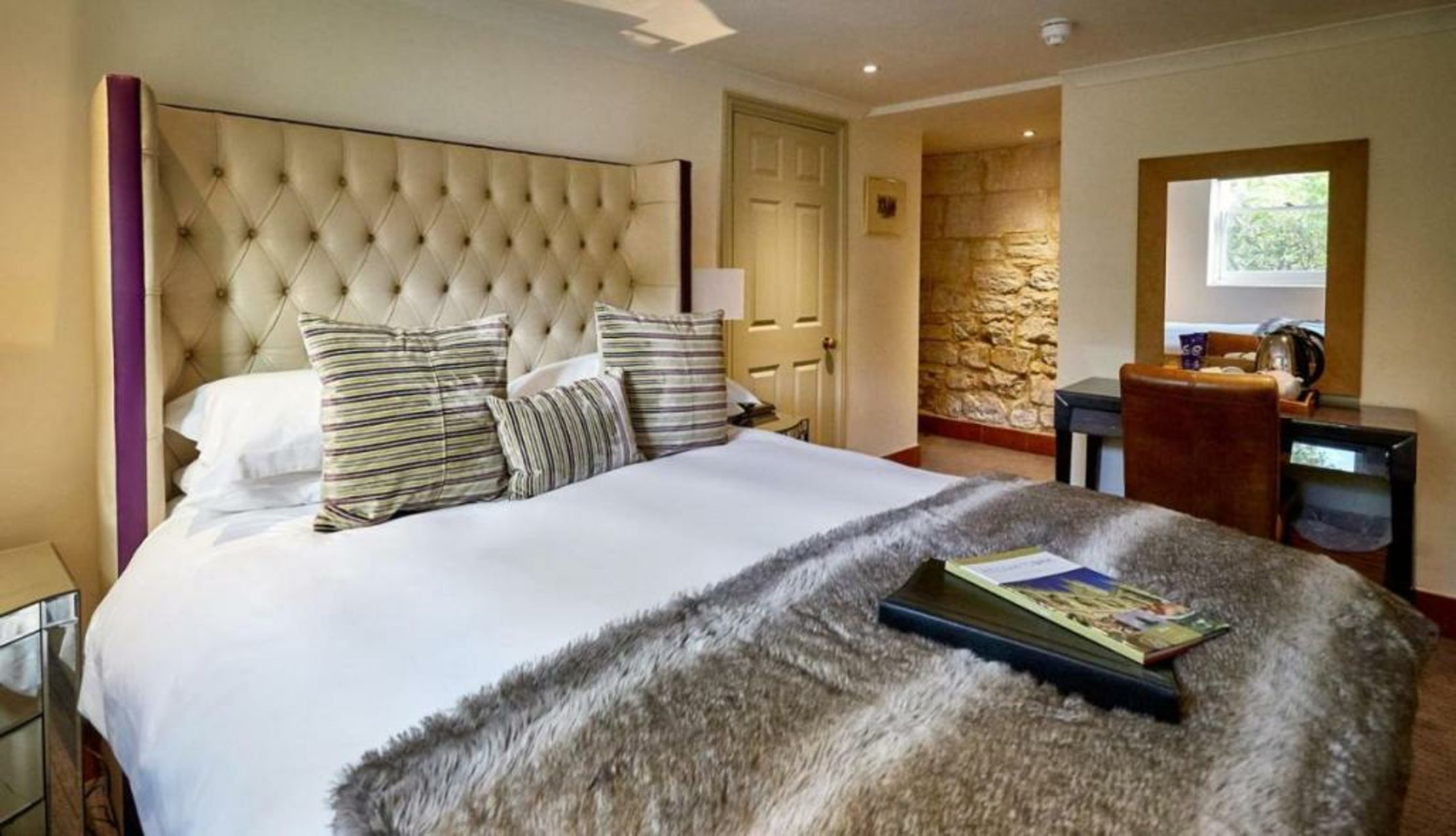 Dorian House Boutique B&B - Free Parking!